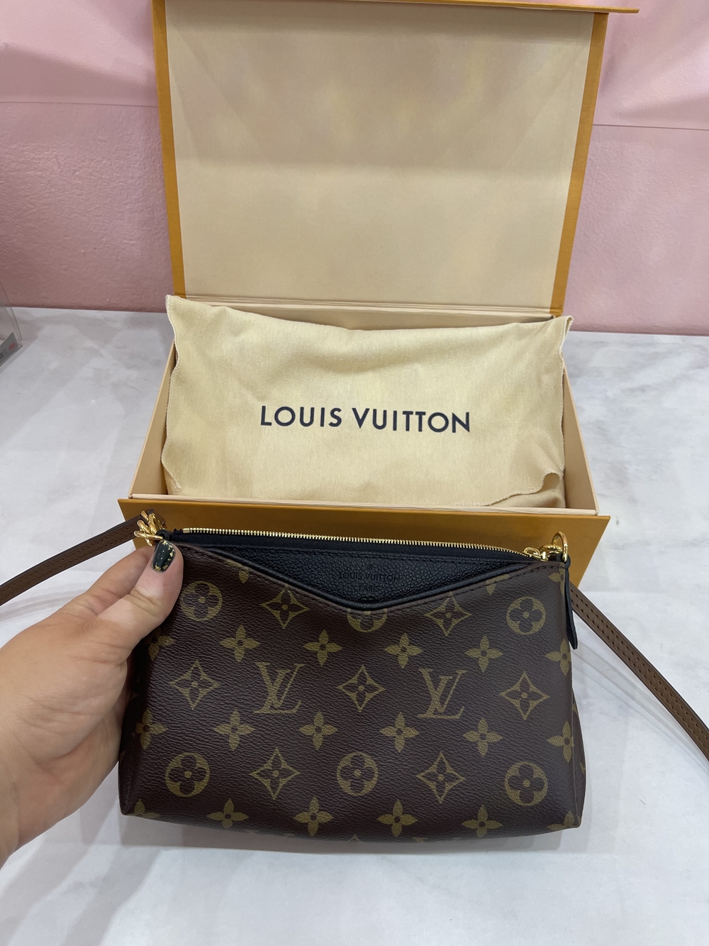 Louis Vuitton Pallas Clutch in Monogram Canvas with Noir Black Leather